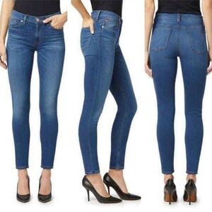 HUDSON Natalie Mid rise Super Skinny Ankle Jeans.
